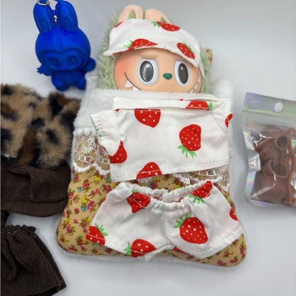 Monster Bundles✨- Clothing and Accessories bundle for Babu- Doll not included - Picture 12 of 12